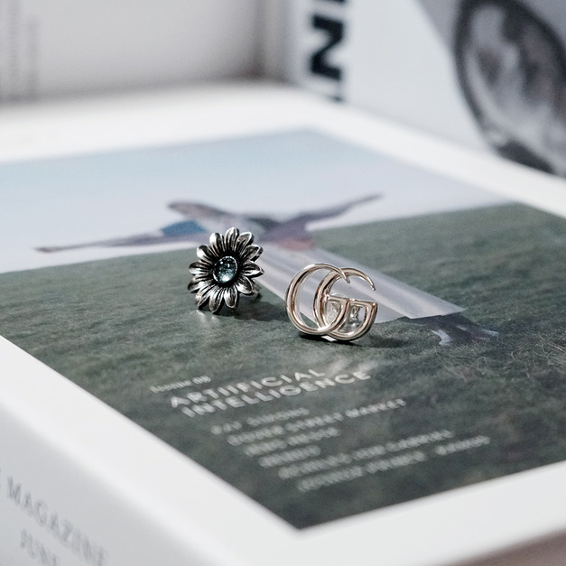 GUCCI GG Morment 藍色珍珠耳環