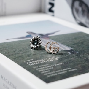 GUCCI GG Morment 藍色珍珠耳環