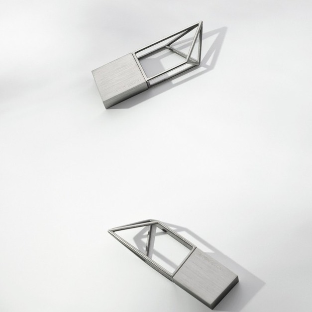 Empty Memory USB sticks . 極簡隨身碟 . 框架款-銀色