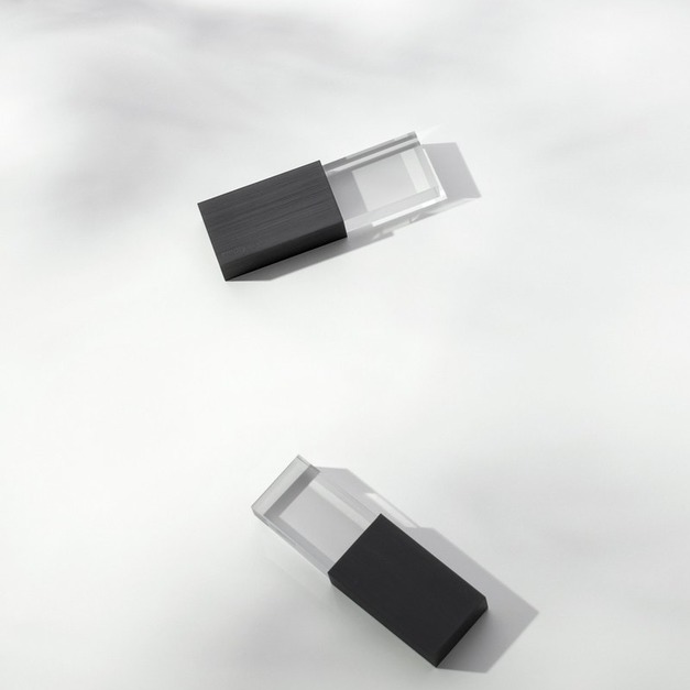 Empty Memory USB sticks . 極簡隨身碟 . 透明款-槍色