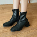 秋冬必備！粗跟貼腿踝靴(兩色) 20090031_7