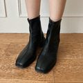 秋冬必備！粗跟貼腿踝靴(兩色) 20090031_2