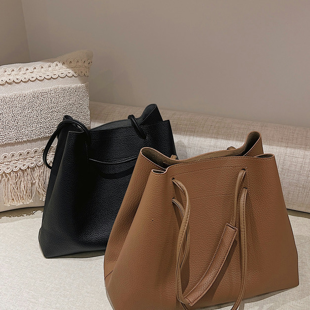 韓系質感通勤雙肩大包(兩色) 20080038