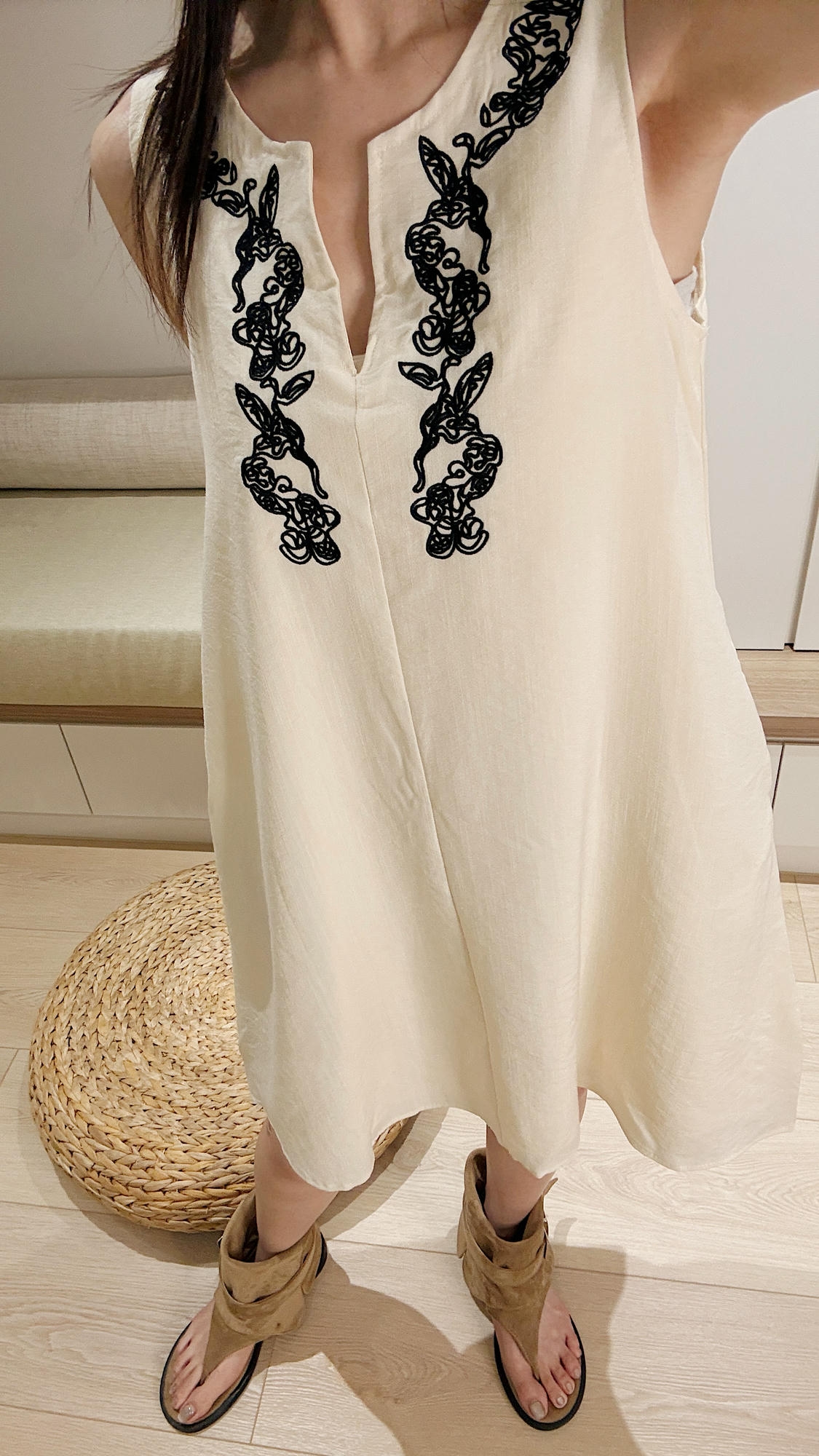 【S現貨】夏日藤蔓刺繡背心洋裝 20030227(SML)_517a6e0dd1aa25a36f91940df692a69e.JPG