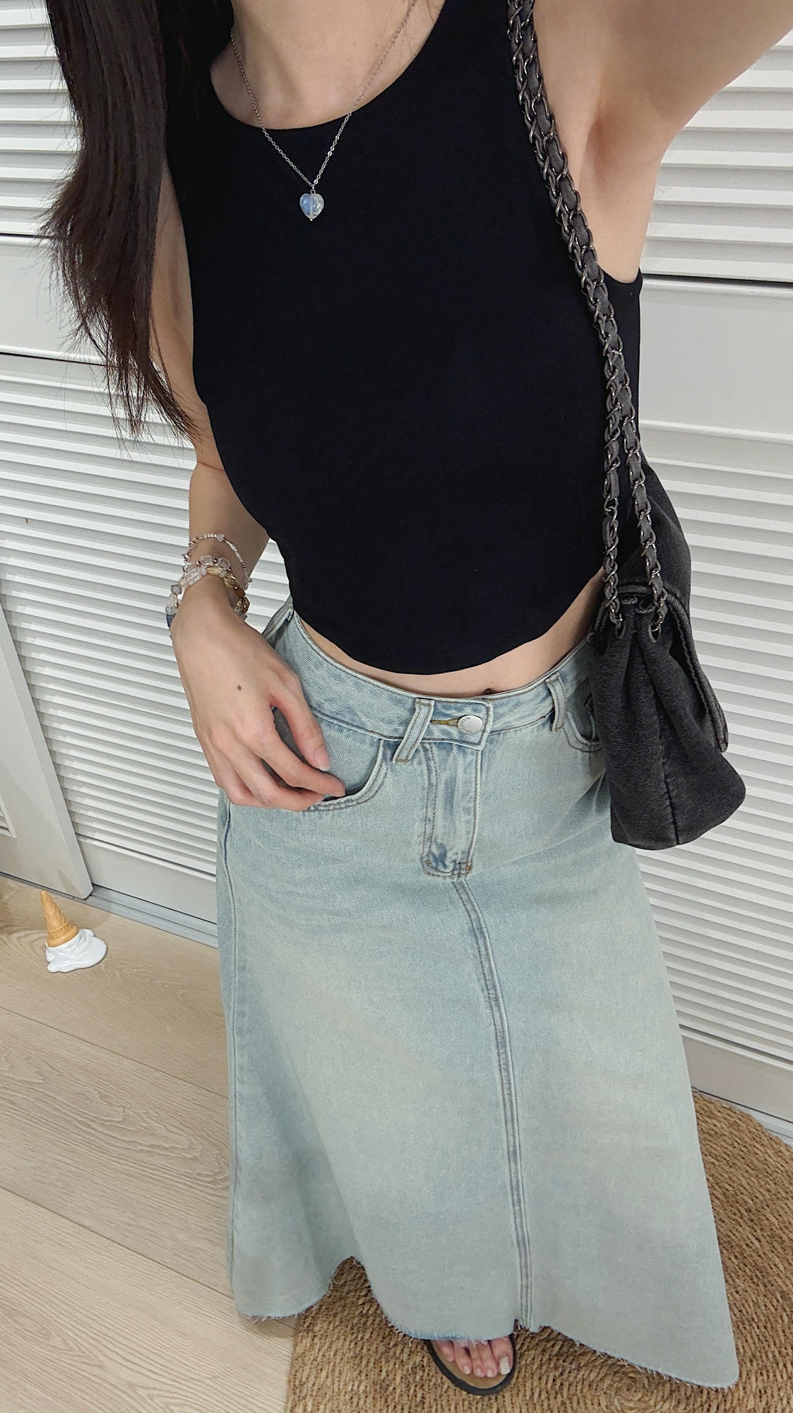 微醺裸感美胸短版背心 20010399(三色)_5ead7b42a5571ae8f417a4af1ea6ec08.JPG