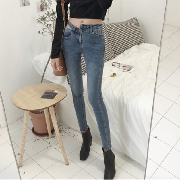 韓版不規則性感簍空設計鉛筆牛仔褲