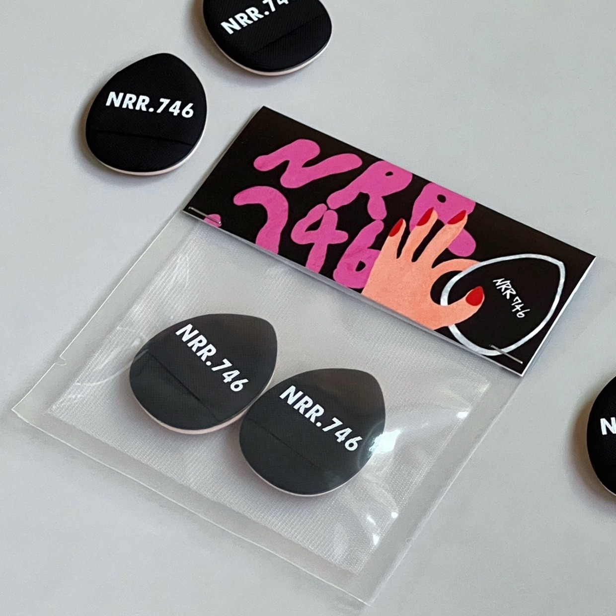 NRR.746｜「細節遮瑕」品牌手指粉撲