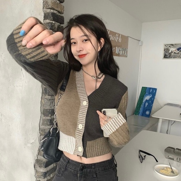 秋天的色塊針織上衣