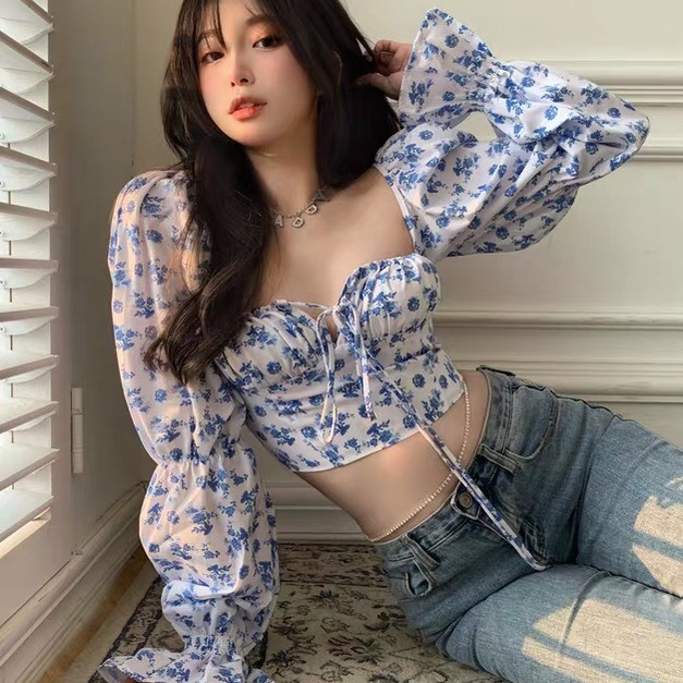 法式小碎花泡泡袖上衣