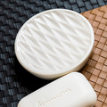 白色陶瓷菱格肥皂盤