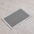 灰色字母斯圈地墊