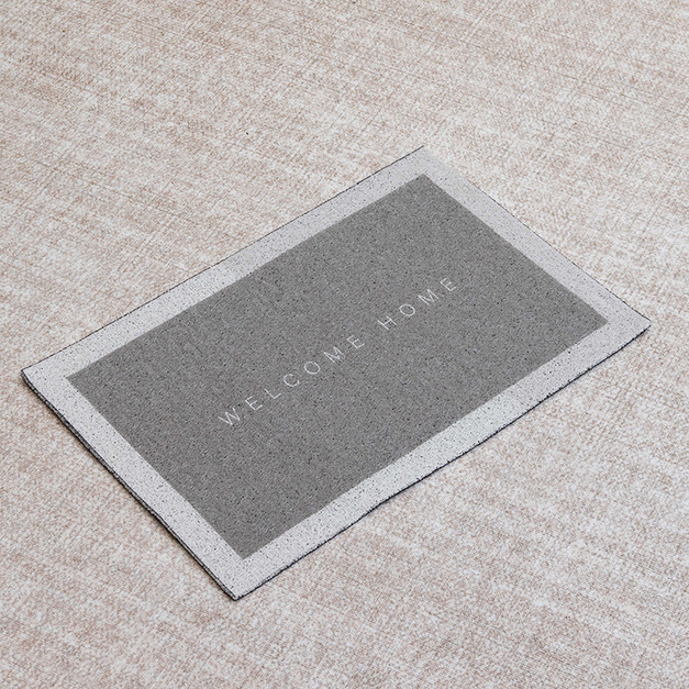 灰色字母斯圈地墊