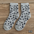 【S007】日系時尚狂野豹紋加厚保暖中筒襪(5色)_9