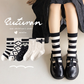 【SB034】童襪｜韓版黑白愛心條紋中筒襪(5雙1組)