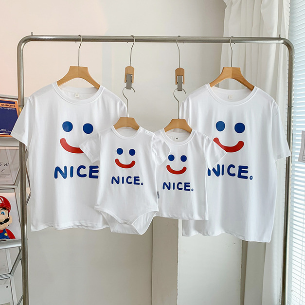 【F058】日系撞色笑臉字母全家福親子短袖上衣(1色)