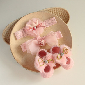 【BP042】歐美風閃耀造型寶寶髮帶襪子套組(粉球紗髮帶)