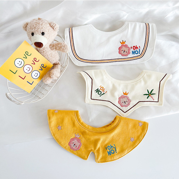 【BW120】韓版刺繡小塗鴉口水巾圍兜3條裝(皇冠獅子)