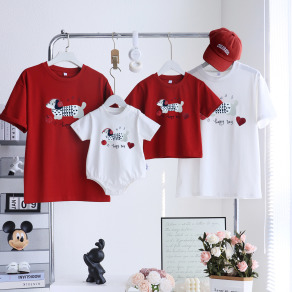 【F185】日系耳機臘腸狗全家福親子短袖上衣(2色)