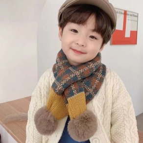 【SC003】兒童｜韓版大方塊交叉球球保暖圍巾(1色)