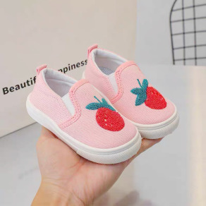 【SH003】草莓熊熊刺繡百搭幼兒園室內鞋(3色)