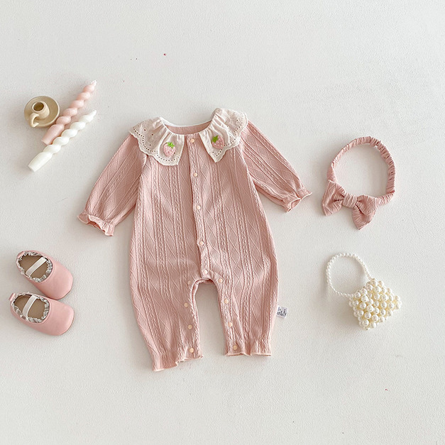 【BA900】韓版刺繡小草莓針織長袖包屁衣(1色)