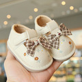【SH040】格紋刺繡花軟底防滑啾啾學步鞋(2色)_1