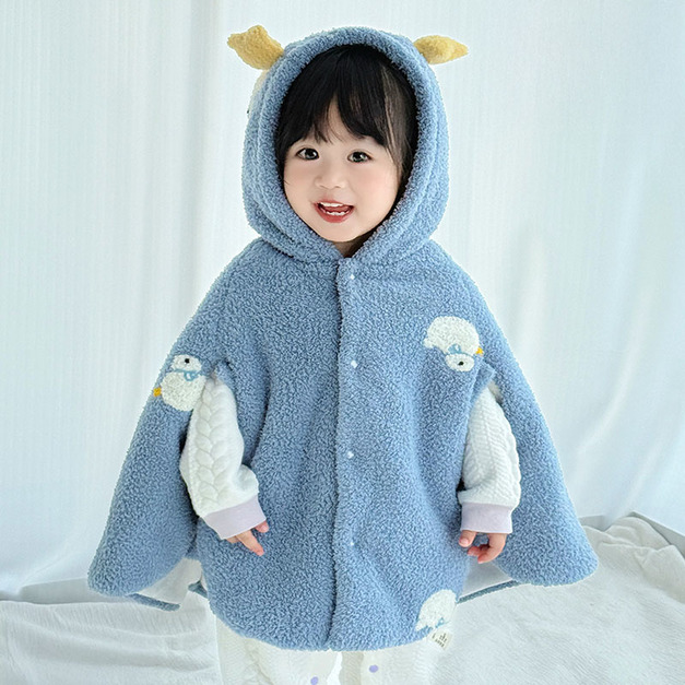 【BC011】保暖防風藍色鴨鴨珊瑚絨斗篷(1色)