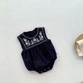 【BA1056】日系刺繡大方領無袖包屁衣(2色)_3