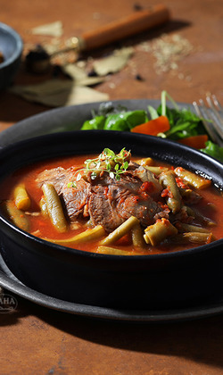 玉豆燉牛肉 Green beans and beef stew