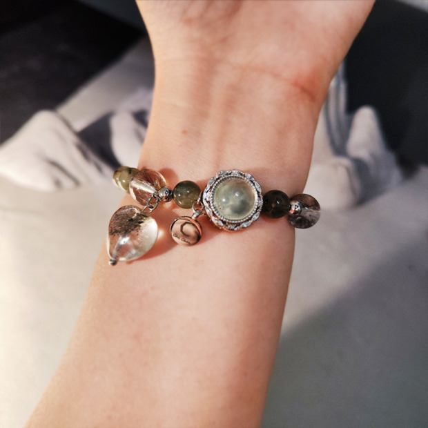 女款 五行木-芒萁 │招正財水晶彈性手鍊 天然綠兔毛水晶 綠髮晶 綠幽靈