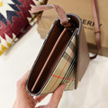 Burberry woc信封側背包_3