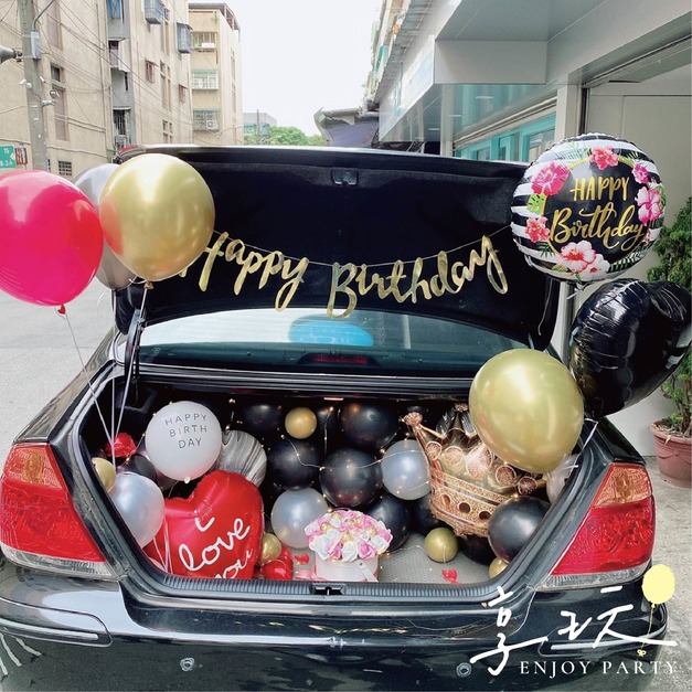 獻給女王-後車廂佈置