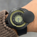 DANIEL GORMAN ｜黑+綠 磁吸指針 滑蓋宇宙太空船造型 矽膠錶帶 (DG0133KG)_1