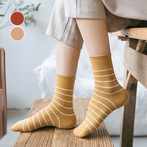 (出清不退換)細條紋大人中筒襪