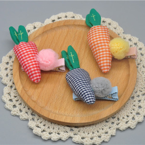 日系格子紅蘿蔔紗球造型髮夾