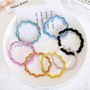 不規則造型毛絨髮圈