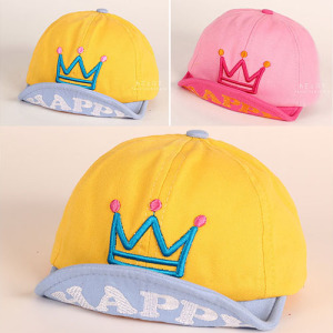 (出清不退換)Happy刺繡皇冠軟簷鴨舌帽