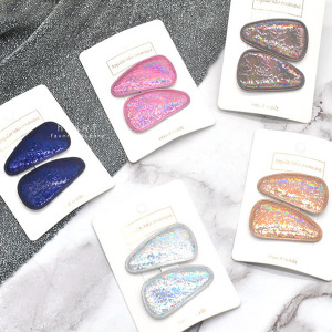 鐳射炫光金屬色三角髮夾 2入組