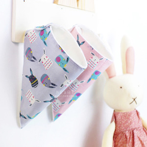 (出清不退換)韓國空運mango tango小兔子印花絨毛口水巾三角巾