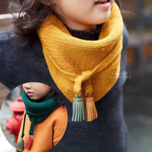 (出清不退換)柔軟流蘇針織三角圍巾