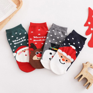 (出清不退換)聖誕微笑圖案大人襪