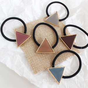 素雅俐落三角彈性髮圈