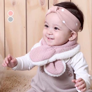 (出清不退換)愛心壓紋交叉保暖圍巾