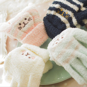 (出清不退換)冰淇淋色珊瑚絨保暖手套大人款