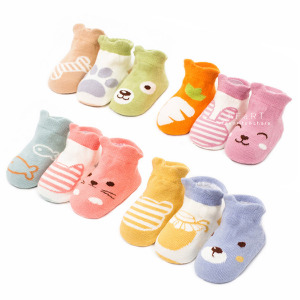 (出清不退換)繽紛動物彈性襪 不挑款