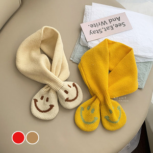 (出清不退換)可愛微笑圖案針織保暖圍巾