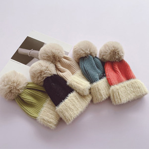 (出清不退換)大毛球造型保暖針織帽