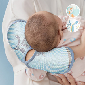 (出清不退換)卡通印花餵奶透氣手臂涼墊