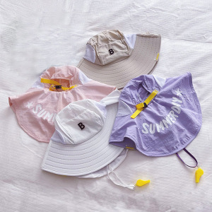 (出清不退換)字母B刺繡防風繩遮陽帽 附口哨