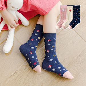 (出清不退換)可愛兔子蘑菇圖案童襪 3入組